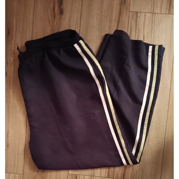 Jogging suit - Picture 3 of 4